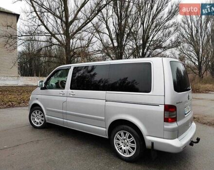 Серый Фольксваген Мультиван, объемом двигателя 2.46 л и пробегом 325 тыс. км за 12000 $, фото 4 на Automoto.ua