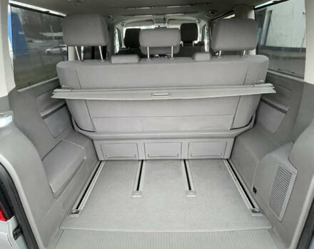 Серый Фольксваген Мультиван, объемом двигателя 1.98 л и пробегом 116 тыс. км за 14000 $, фото 14 на Automoto.ua