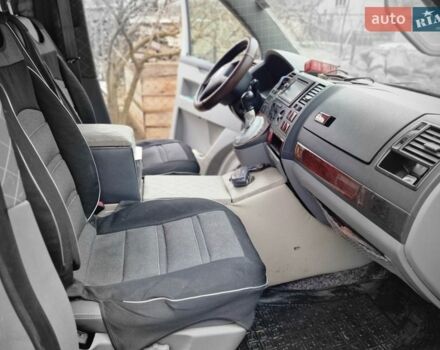 Серый Фольксваген Мультиван, объемом двигателя 2.46 л и пробегом 220 тыс. км за 8700 $, фото 7 на Automoto.ua