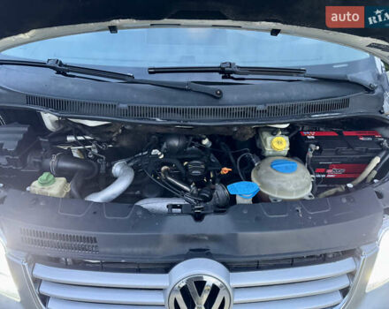 Сірий Фольксваген Мультиван, об'ємом двигуна 2.5 л та пробігом 357 тис. км за 13750 $, фото 24 на Automoto.ua
