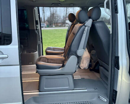 Серый Фольксваген Мультиван, объемом двигателя 2.5 л и пробегом 359 тыс. км за 16999 $, фото 16 на Automoto.ua