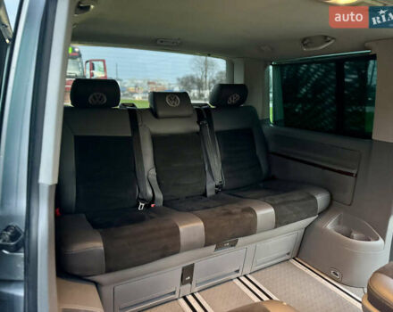 Сірий Фольксваген Мультиван, об'ємом двигуна 2.5 л та пробігом 357 тис. км за 13750 $, фото 12 на Automoto.ua
