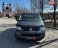 Серый Фольксваген Мультиван, объемом двигателя 2.5 л и пробегом 348 тыс. км за 9940 $, фото 1 на Automoto.ua