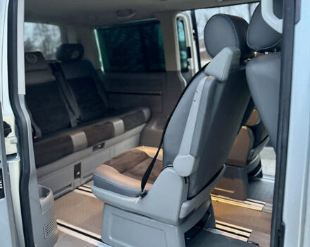 Серый Фольксваген Мультиван, объемом двигателя 2.5 л и пробегом 359 тыс. км за 16999 $, фото 12 на Automoto.ua