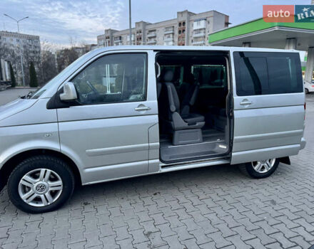 Сірий Фольксваген Мультиван, об'ємом двигуна 2.5 л та пробігом 357 тис. км за 13750 $, фото 9 на Automoto.ua