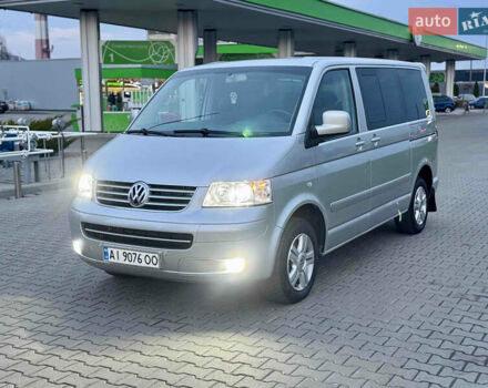 Серый Фольксваген Мультиван, объемом двигателя 2.5 л и пробегом 359 тыс. км за 16999 $, фото 2 на Automoto.ua