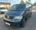 Серый Фольксваген Мультиван, объемом двигателя 2.46 л и пробегом 260 тыс. км за 9500 $, фото 1 на Automoto.ua