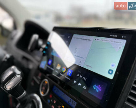 Серый Фольксваген Мультиван, объемом двигателя 2.5 л и пробегом 322 тыс. км за 14350 $, фото 7 на Automoto.ua