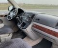 Серый Фольксваген Мультиван, объемом двигателя 2.5 л и пробегом 500 тыс. км за 10500 $, фото 7 на Automoto.ua