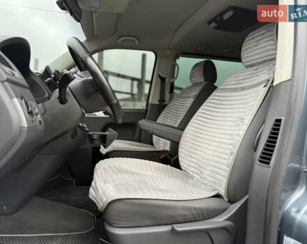 Серый Фольксваген Мультиван, объемом двигателя 2.5 л и пробегом 322 тыс. км за 14350 $, фото 10 на Automoto.ua