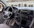 Сірий Фольксваген Мультиван, об'ємом двигуна 2.5 л та пробігом 356 тис. км за 12100 $, фото 17 на Automoto.ua