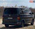 Серый Фольксваген Мультиван, объемом двигателя 2.5 л и пробегом 320 тыс. км за 12990 $, фото 3 на Automoto.ua