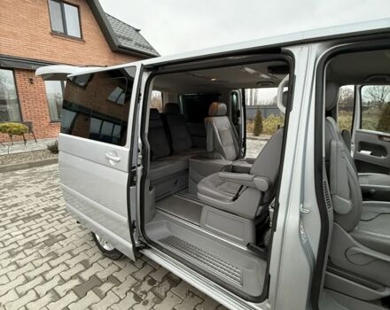 Сірий Фольксваген Мультиван, об'ємом двигуна 2.5 л та пробігом 356 тис. км за 12100 $, фото 14 на Automoto.ua