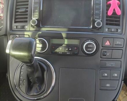 Сірий Фольксваген Мультиван, об'ємом двигуна 2.5 л та пробігом 170 тис. км за 16000 $, фото 16 на Automoto.ua