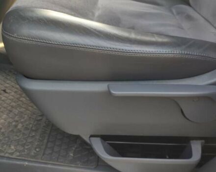 Сірий Фольксваген Мультиван, об'ємом двигуна 2.5 л та пробігом 170 тис. км за 16000 $, фото 1 на Automoto.ua