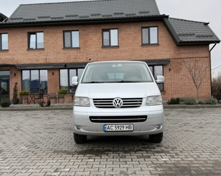 Сірий Фольксваген Мультиван, об'ємом двигуна 2.5 л та пробігом 356 тис. км за 12100 $, фото 1 на Automoto.ua
