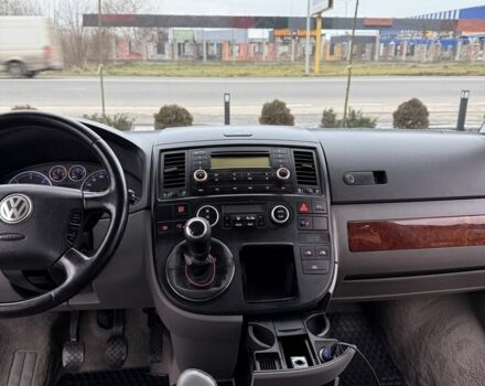 Сірий Фольксваген Мультиван, об'ємом двигуна 2.5 л та пробігом 356 тис. км за 12100 $, фото 20 на Automoto.ua