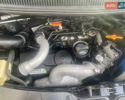 Сірий Фольксваген Мультиван, об'ємом двигуна 2.5 л та пробігом 280 тис. км за 15500 $, фото 35 на Automoto.ua