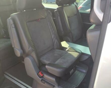 Сірий Фольксваген Мультиван, об'ємом двигуна 2.5 л та пробігом 170 тис. км за 16000 $, фото 3 на Automoto.ua