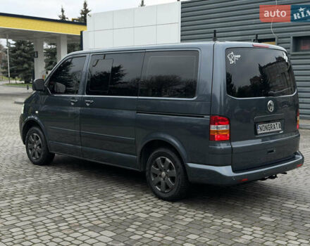 Сірий Фольксваген Мультиван, об'ємом двигуна 2.46 л та пробігом 322 тис. км за 16000 $, фото 6 на Automoto.ua