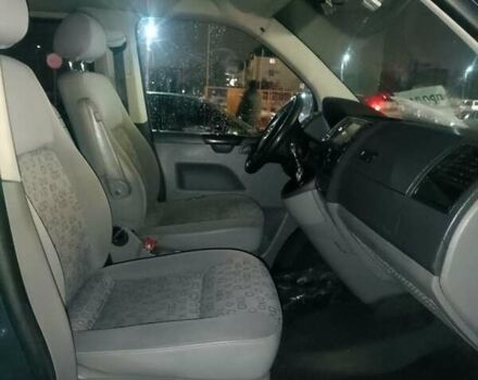 Сірий Фольксваген Мультиван, об'ємом двигуна 2.5 л та пробігом 450 тис. км за 8750 $, фото 13 на Automoto.ua