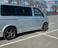 Серый Фольксваген Мультиван, объемом двигателя 2.46 л и пробегом 390 тыс. км за 16700 $, фото 1 на Automoto.ua