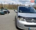 Серый Фольксваген Мультиван, объемом двигателя 2.5 л и пробегом 264 тыс. км за 16000 $, фото 2 на Automoto.ua