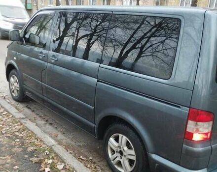 Серый Фольксваген Мультиван, объемом двигателя 2.46 л и пробегом 390 тыс. км за 11500 $, фото 11 на Automoto.ua