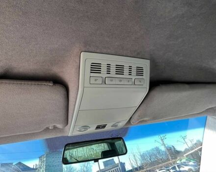 Сірий Фольксваген Мультиван, об'ємом двигуна 2.5 л та пробігом 335 тис. км за 10300 $, фото 14 на Automoto.ua