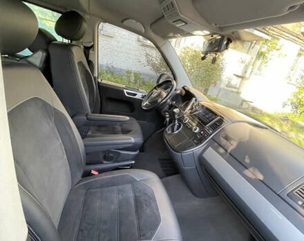 Сірий Фольксваген Мультиван, об'ємом двигуна 2.46 л та пробігом 330 тис. км за 18500 $, фото 4 на Automoto.ua