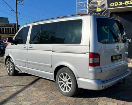 Сірий Фольксваген Мультиван, об'ємом двигуна 2.5 л та пробігом 335 тис. км за 10300 $, фото 4 на Automoto.ua