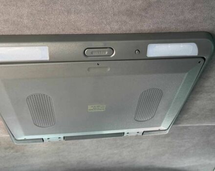 Сірий Фольксваген Мультиван, об'ємом двигуна 2.5 л та пробігом 335 тис. км за 10300 $, фото 20 на Automoto.ua