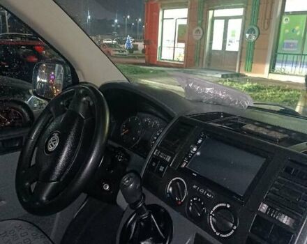 Сірий Фольксваген Мультиван, об'ємом двигуна 2.5 л та пробігом 450 тис. км за 8750 $, фото 12 на Automoto.ua