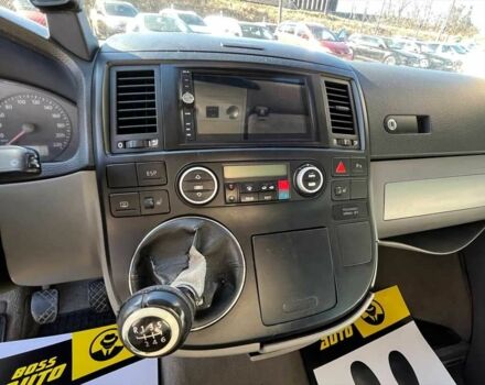 Сірий Фольксваген Мультиван, об'ємом двигуна 2.5 л та пробігом 335 тис. км за 10300 $, фото 13 на Automoto.ua