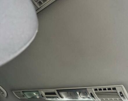 Серый Фольксваген Мультиван, объемом двигателя 2.5 л и пробегом 270 тыс. км за 14000 $, фото 11 на Automoto.ua