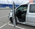 Серый Фольксваген Мультиван, объемом двигателя 2.5 л и пробегом 260 тыс. км за 13800 $, фото 13 на Automoto.ua