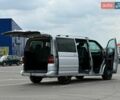 Серый Фольксваген Мультиван, объемом двигателя 2.5 л и пробегом 260 тыс. км за 13800 $, фото 24 на Automoto.ua