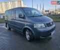Серый Фольксваген Мультиван, объемом двигателя 2.5 л и пробегом 270 тыс. км за 14000 $, фото 6 на Automoto.ua