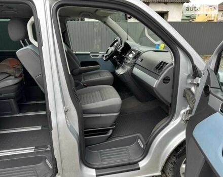 Сірий Фольксваген Мультиван, об'ємом двигуна 2.5 л та пробігом 316 тис. км за 14500 $, фото 6 на Automoto.ua