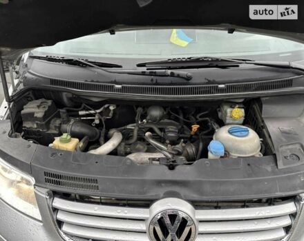 Сірий Фольксваген Мультиван, об'ємом двигуна 2.5 л та пробігом 316 тис. км за 14500 $, фото 14 на Automoto.ua