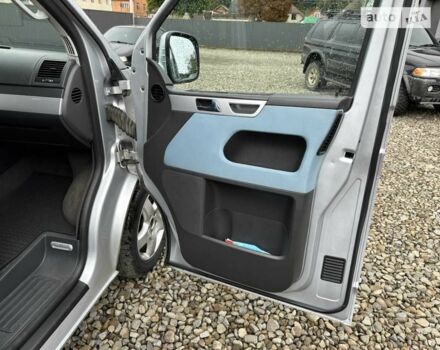 Сірий Фольксваген Мультиван, об'ємом двигуна 2.5 л та пробігом 316 тис. км за 14500 $, фото 10 на Automoto.ua