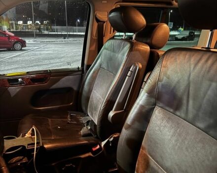 Сірий Фольксваген Мультиван, об'ємом двигуна 2.5 л та пробігом 320 тис. км за 11300 $, фото 8 на Automoto.ua