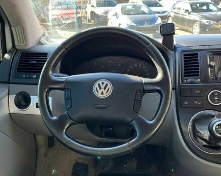 Сірий Фольксваген Мультиван, об'ємом двигуна 2.5 л та пробігом 335 тис. км за 10300 $, фото 19 на Automoto.ua