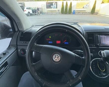 Сірий Фольксваген Мультиван, об'ємом двигуна 2.46 л та пробігом 550 тис. км за 10500 $, фото 4 на Automoto.ua