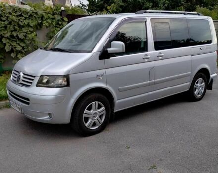 Серый Фольксваген Мультиван, объемом двигателя 2.5 л и пробегом 277 тыс. км за 16000 $, фото 6 на Automoto.ua