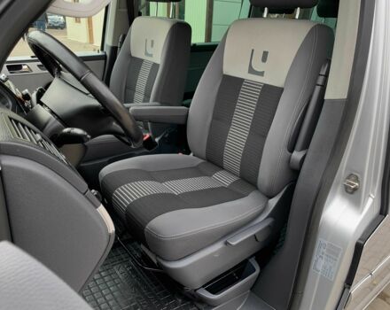 Серый Фольксваген Мультиван, объемом двигателя 2.5 л и пробегом 352 тыс. км за 14455 $, фото 9 на Automoto.ua