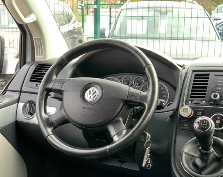 Серый Фольксваген Мультиван, объемом двигателя 2.5 л и пробегом 352 тыс. км за 14455 $, фото 21 на Automoto.ua