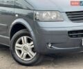 Серый Фольксваген Мультиван, объемом двигателя 2.5 л и пробегом 250 тыс. км за 14499 $, фото 2 на Automoto.ua