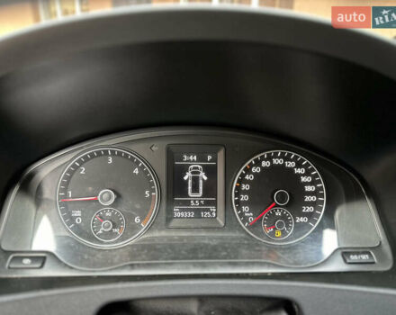 Серый Фольксваген Мультиван, объемом двигателя 1.97 л и пробегом 300 тыс. км за 14400 $, фото 49 на Automoto.ua