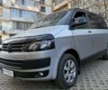 Сірий Фольксваген Мультиван, об'ємом двигуна 2 л та пробігом 285 тис. км за 9000 $, фото 6 на Automoto.ua